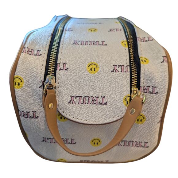 Truly Smiley Face Toiletry Travel Vegan Signature Vanity Case - Picture 2 of 15